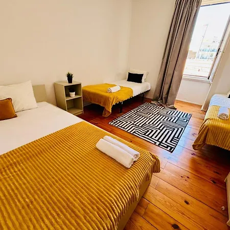 Hostal Luxury In Next Station