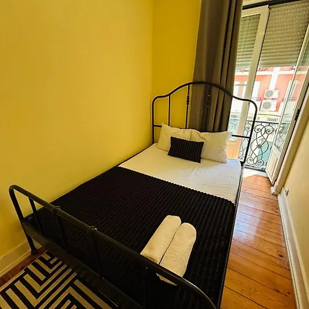 Hostal Luxury In Next Station