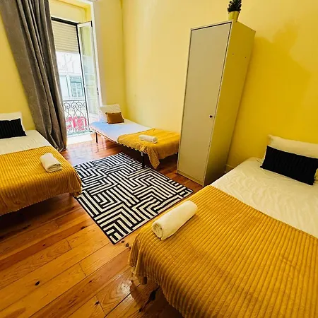 Hostel Luxury In Next Station Lisboa