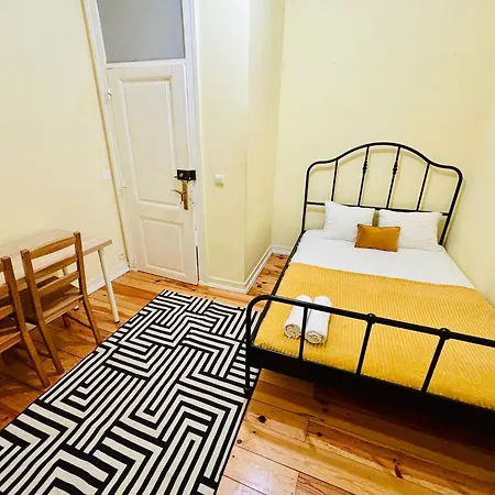 Luxury In Next Station * Лиссабон