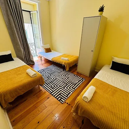 Hostel Luxury In Next Station Lisboa
