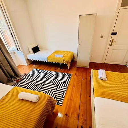 Luxury In Next Station Hostel *