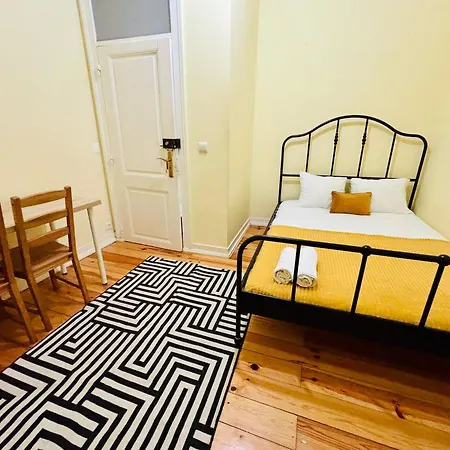 Luxury In Next Station Hostel *