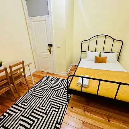 Luxury In Next Station Hostel Lizbona