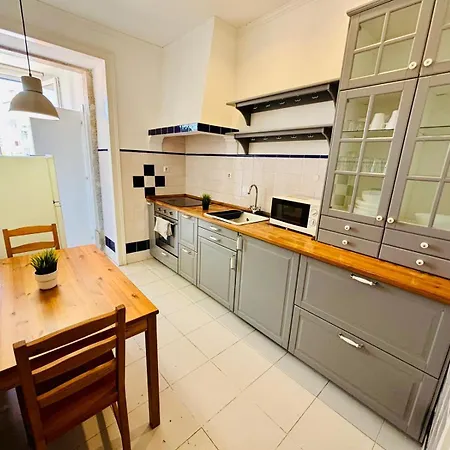 Luxury In Next Station ホステル